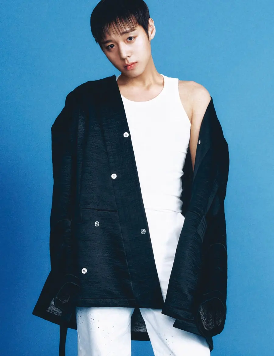 Park Jihoon @ SINGLES Korea May 2026