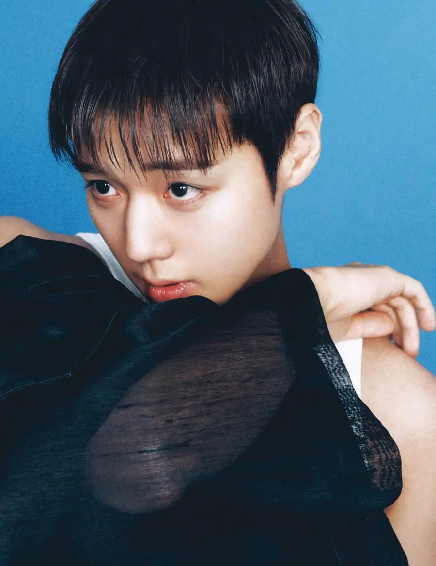 Park Jihoon @ SINGLES Korea May 2026