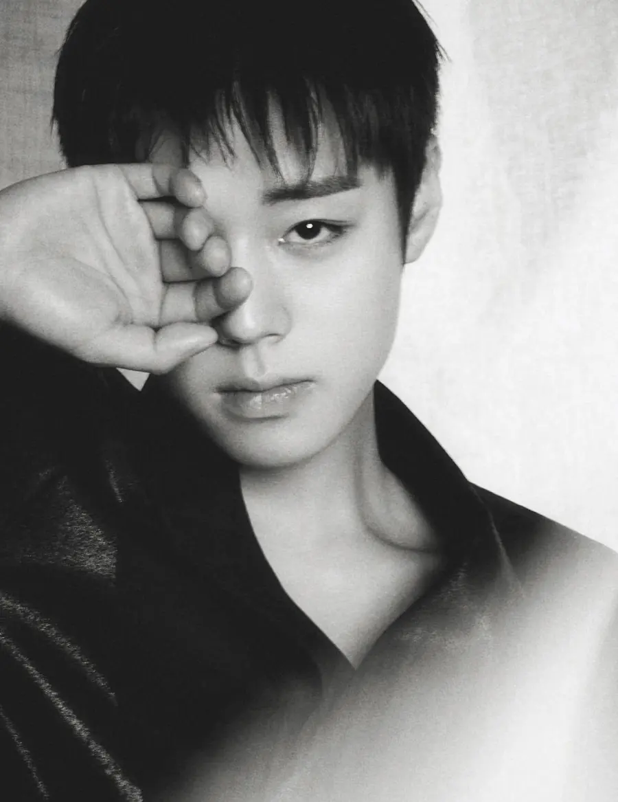 Park Jihoon @ SINGLES Korea May 2026