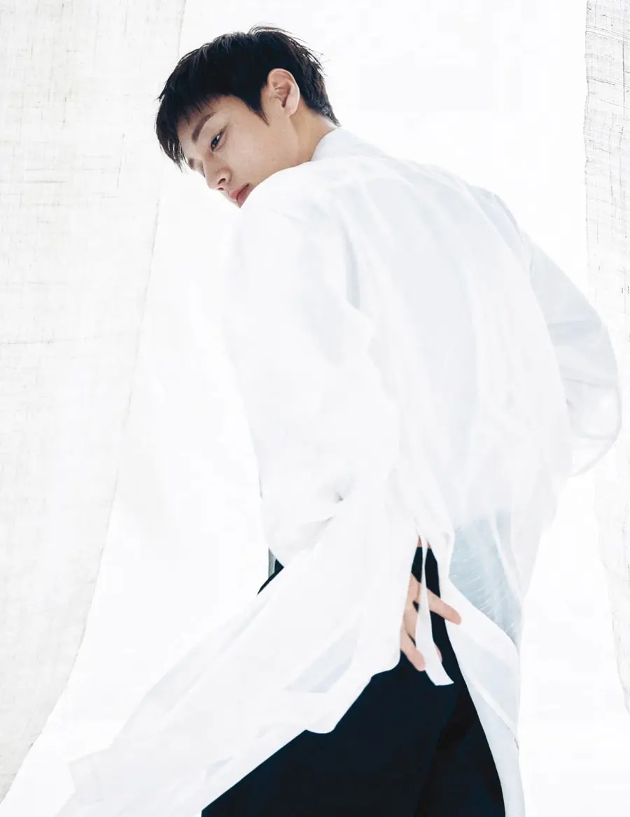 Park Jihoon @ SINGLES Korea May 2026