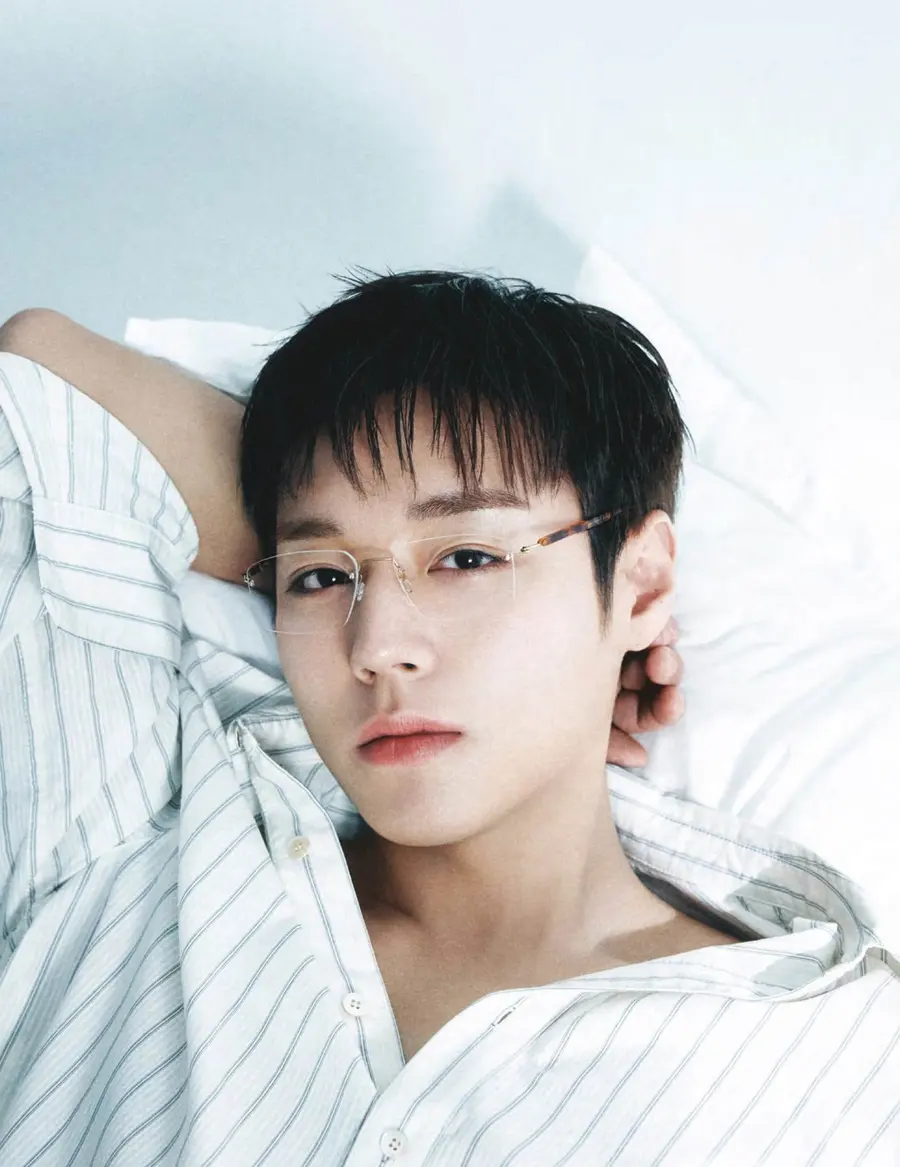 Park Jihoon @ SINGLES Korea May 2026