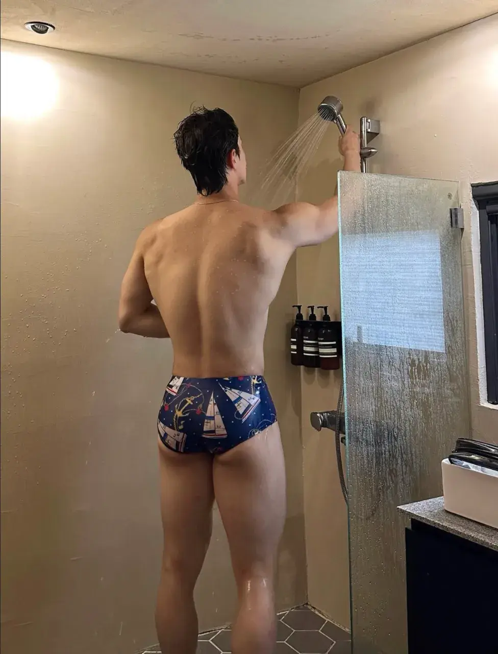 หนีห่าวเหล่ากง