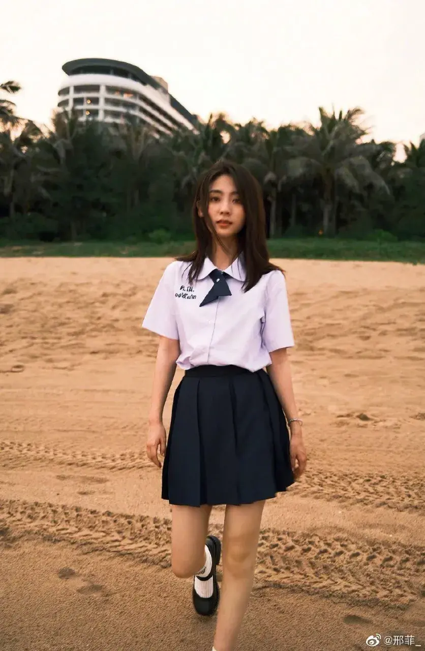 Xing Fei in Thai Student Uniform 🇹🇭