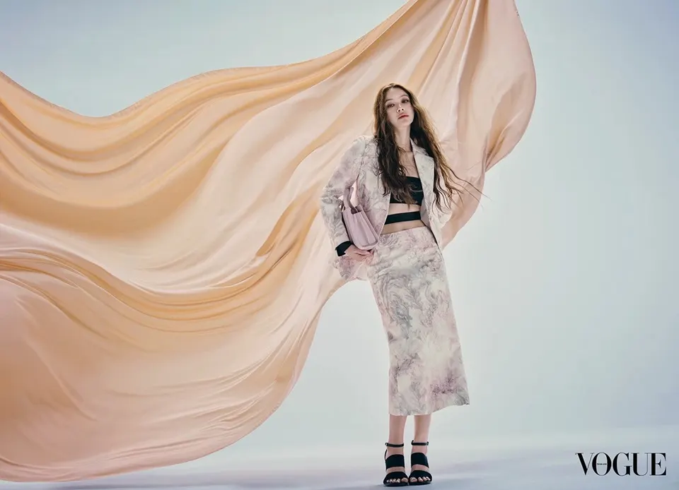 น้ำตาล ทิพนารี @ VOGUE Thailand May 2026