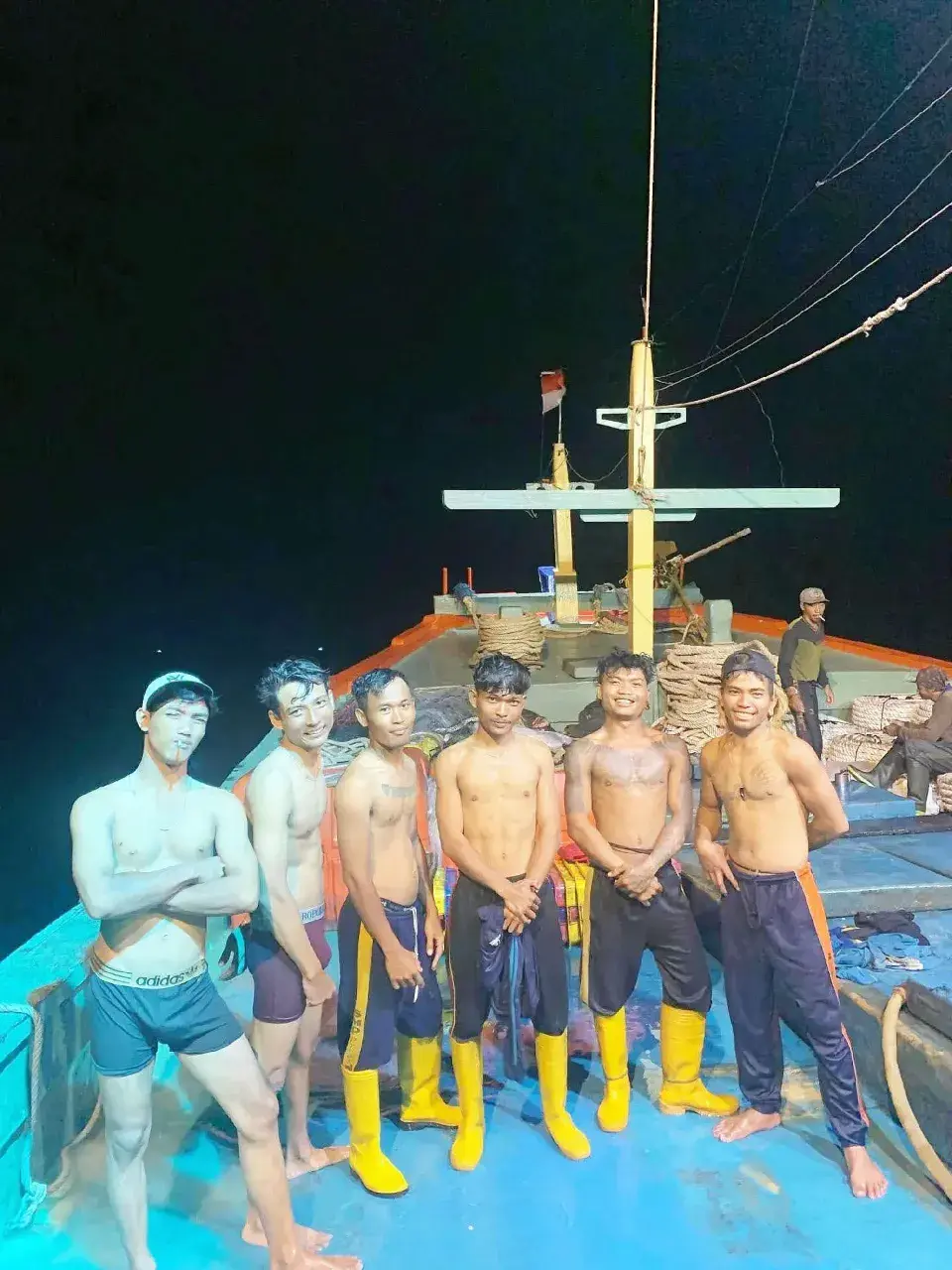 หนุ่มหาปลากับชีวิตบนเรือEp2