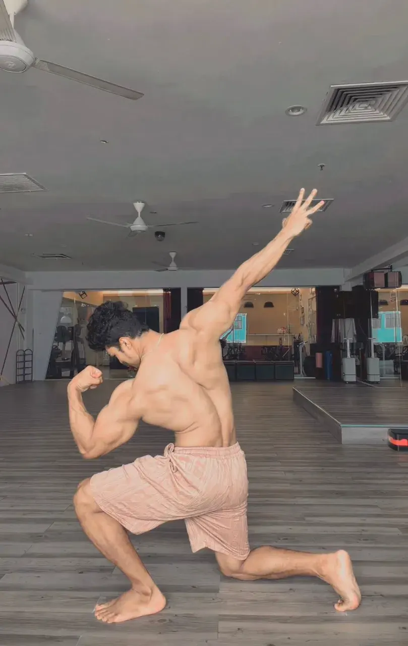 หนุ่มพม่า