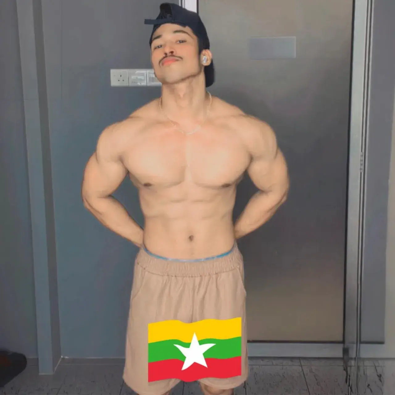 หนุ่มพม่า