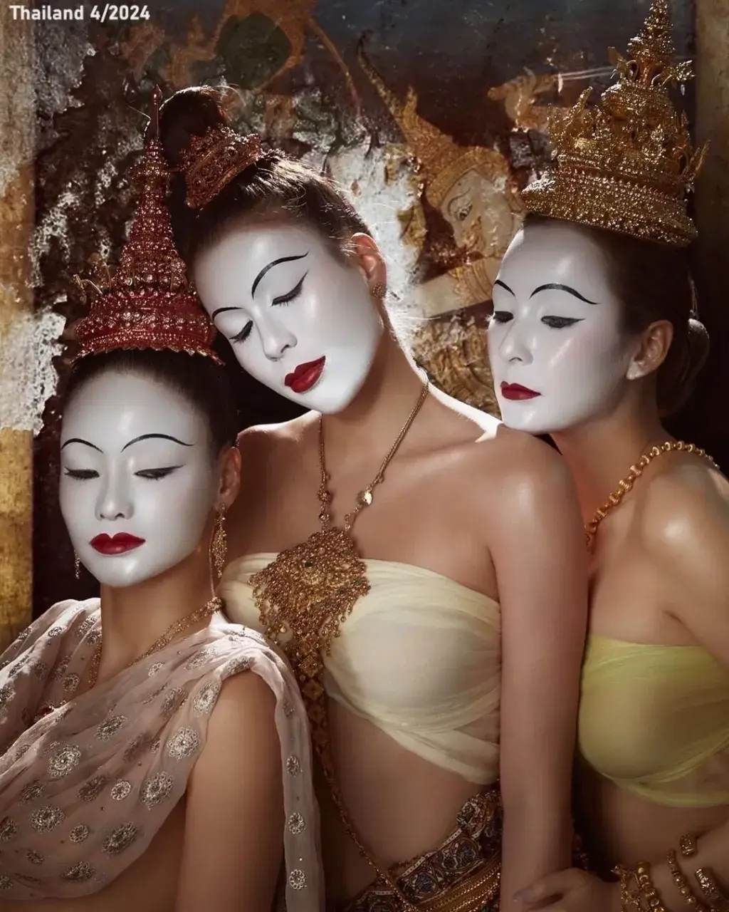 Thai Models in Ayutthaya Royal Attire 🇹🇭