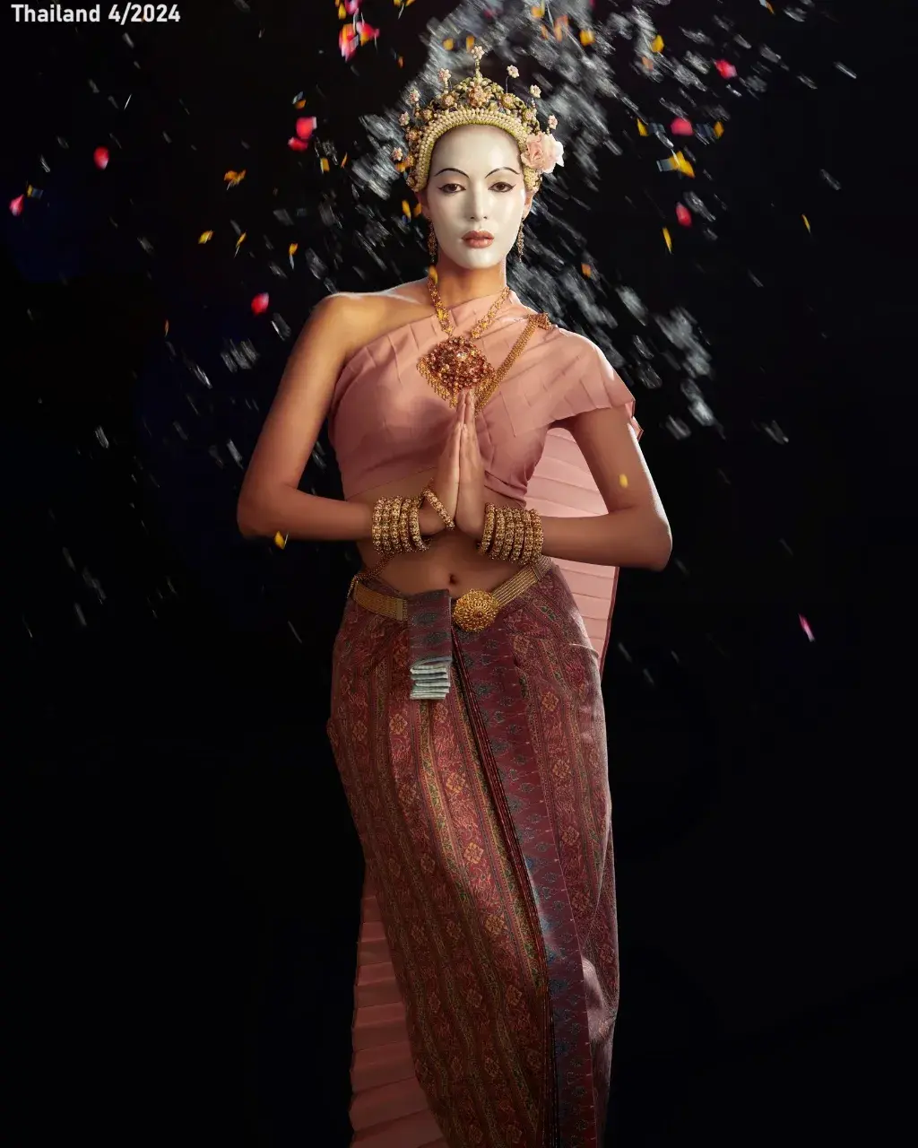 Thai Models in Ayutthaya Royal Attire 🇹🇭