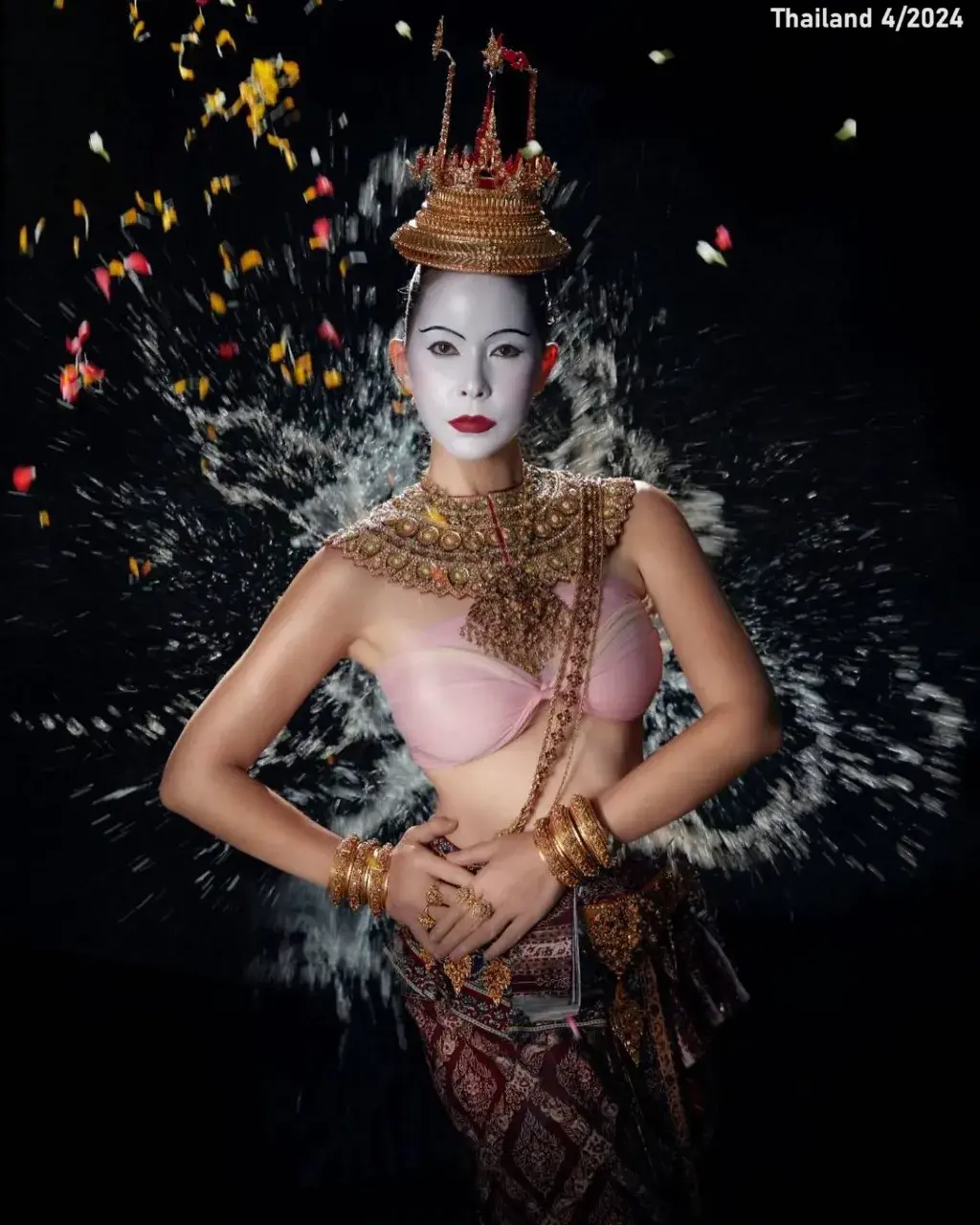 Thai Models in Ayutthaya Royal Attire 🇹🇭