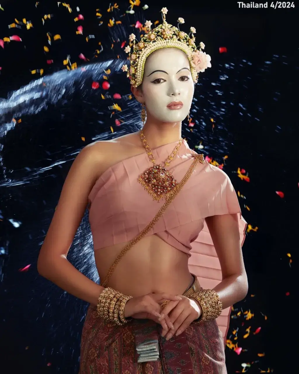 Thai Models in Ayutthaya Royal Attire 🇹🇭