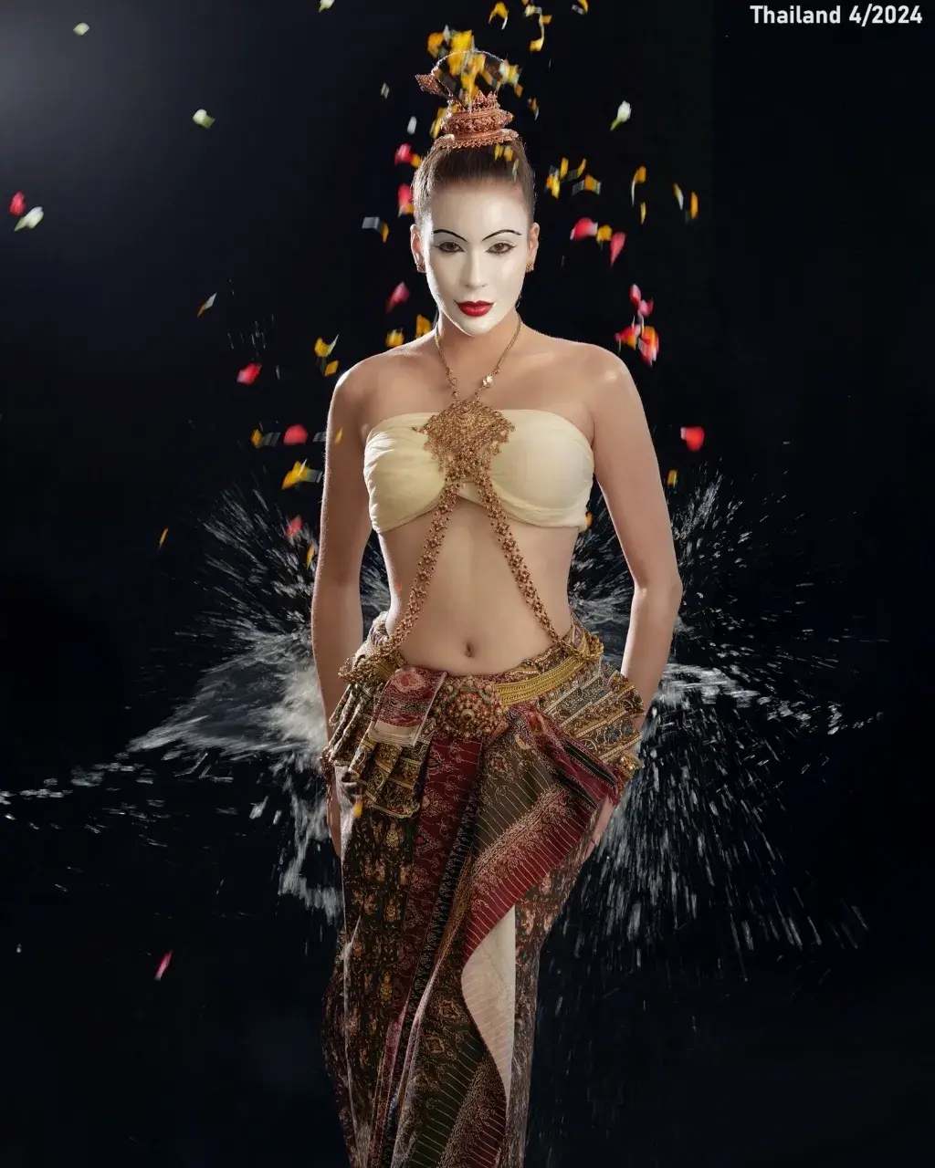 Thai Models in Ayutthaya Royal Attire 🇹🇭