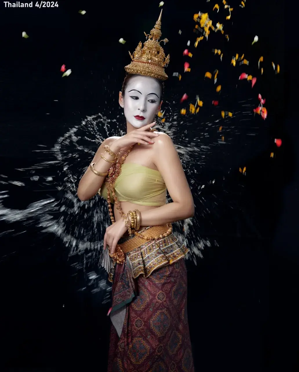 Thai Models in Ayutthaya Royal Attire 🇹🇭