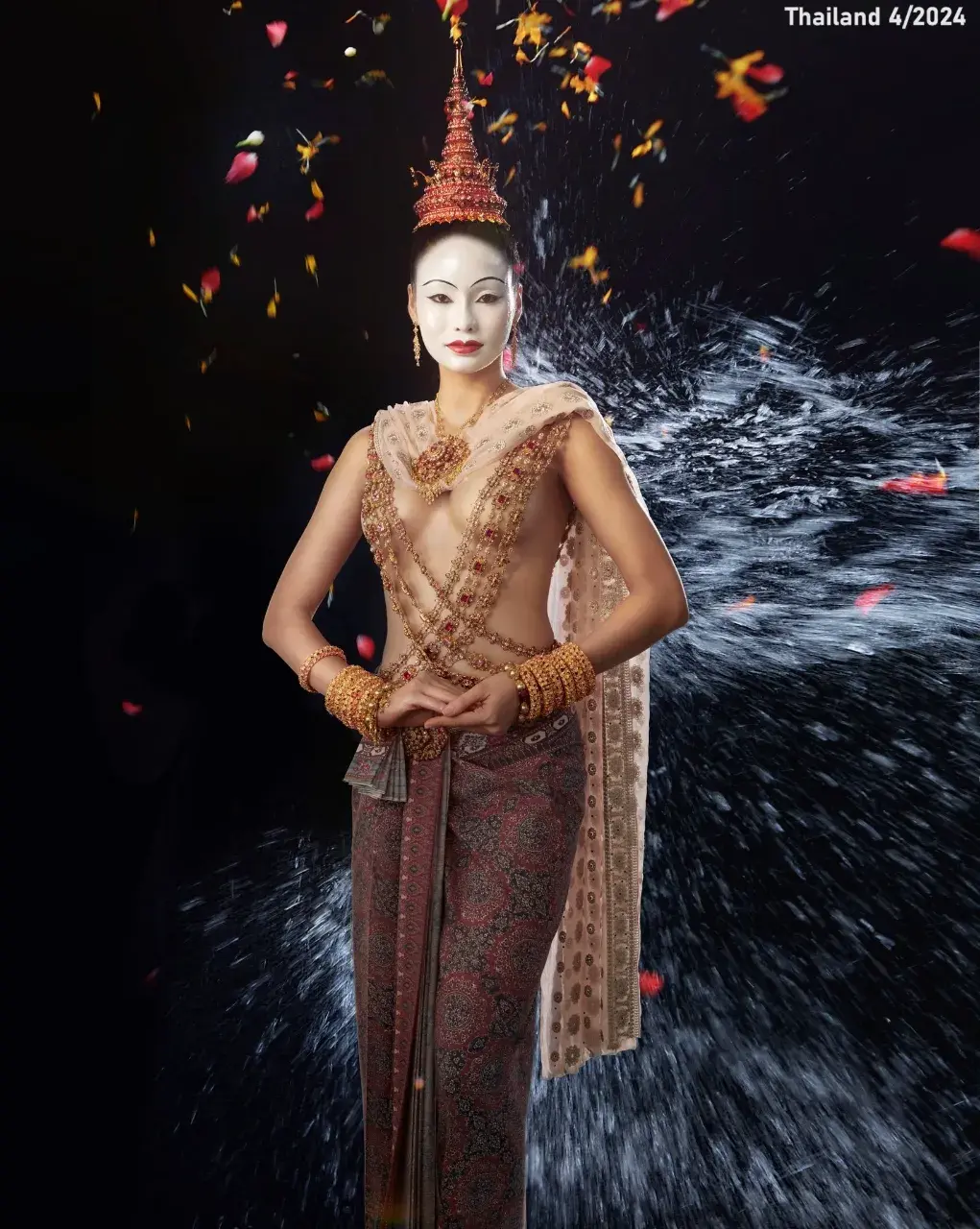 Thai Models in Ayutthaya Royal Attire 🇹🇭