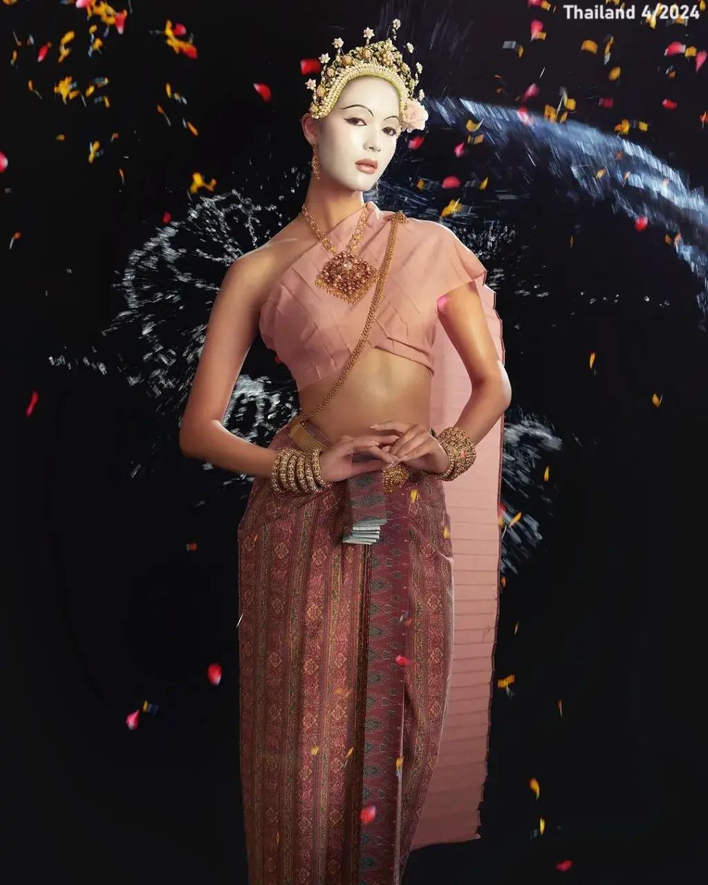 Thai Models in Ayutthaya Royal Attire 🇹🇭