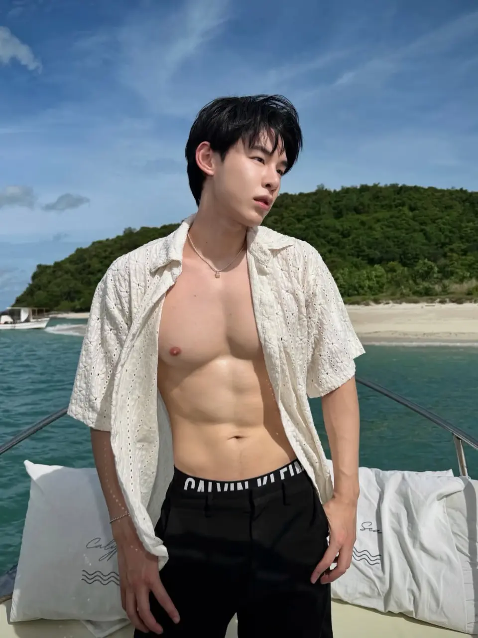 ถอดโชว์เรือนร่าง 2972