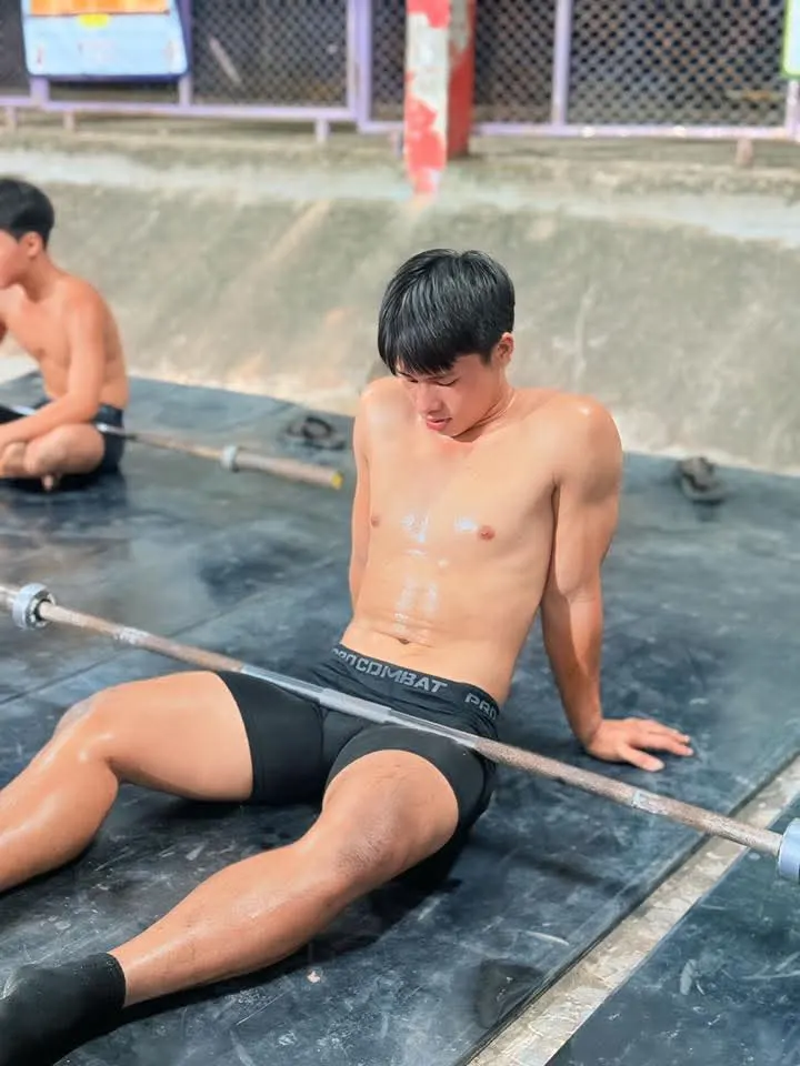 ถอดโชว์เรือนร่าง 2973