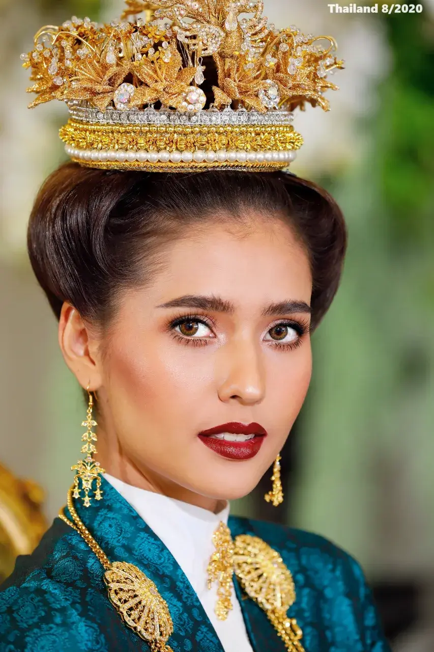 Anntonia Porsild in Baba Nyonya Dress 🇹🇭