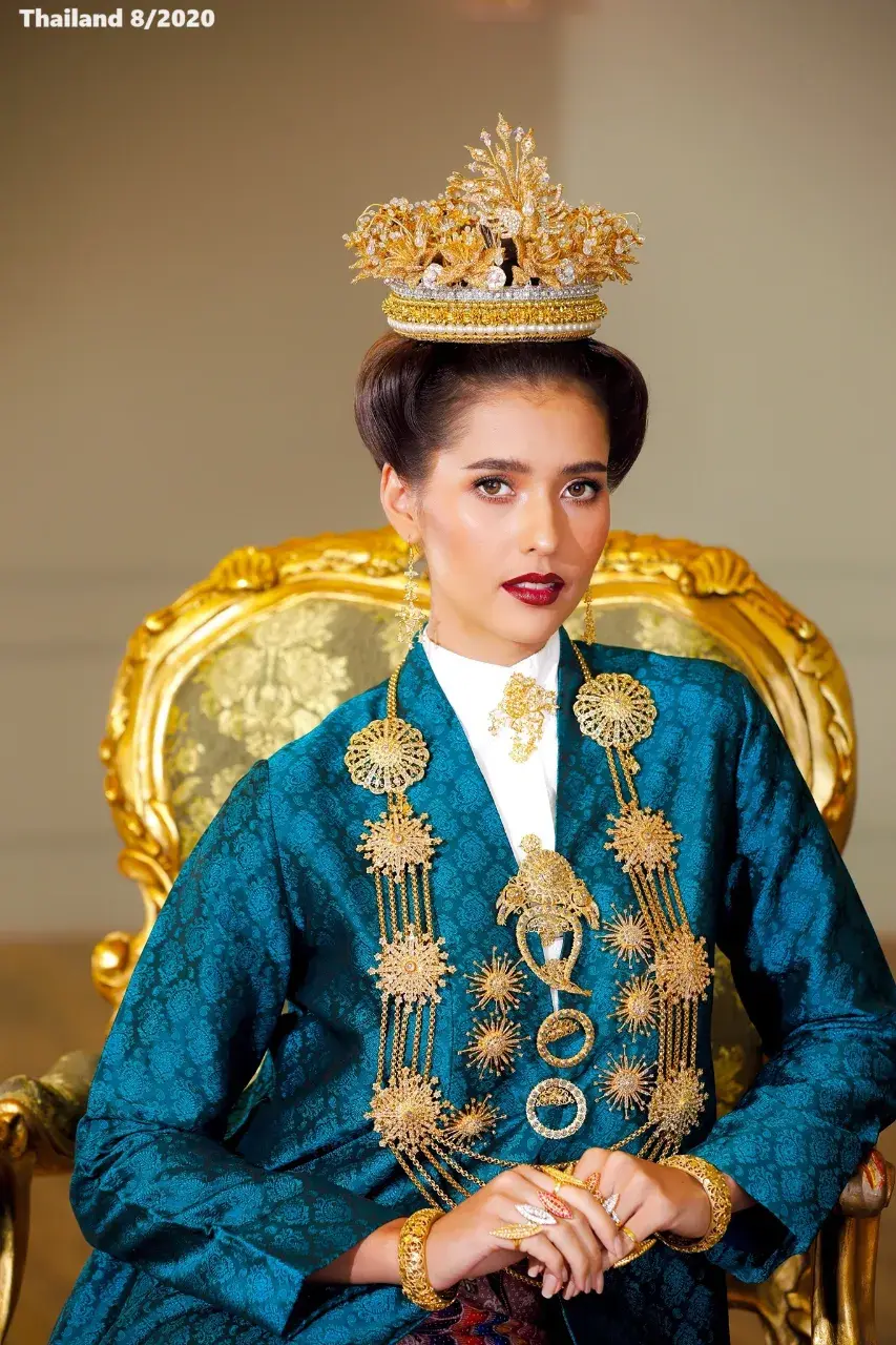 Anntonia Porsild in Baba Nyonya Dress 🇹🇭