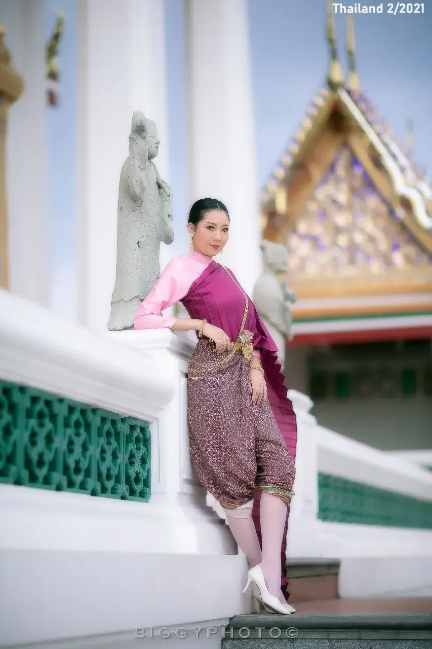 Model in Thai Dress of King Rama IV Period 🇹🇭