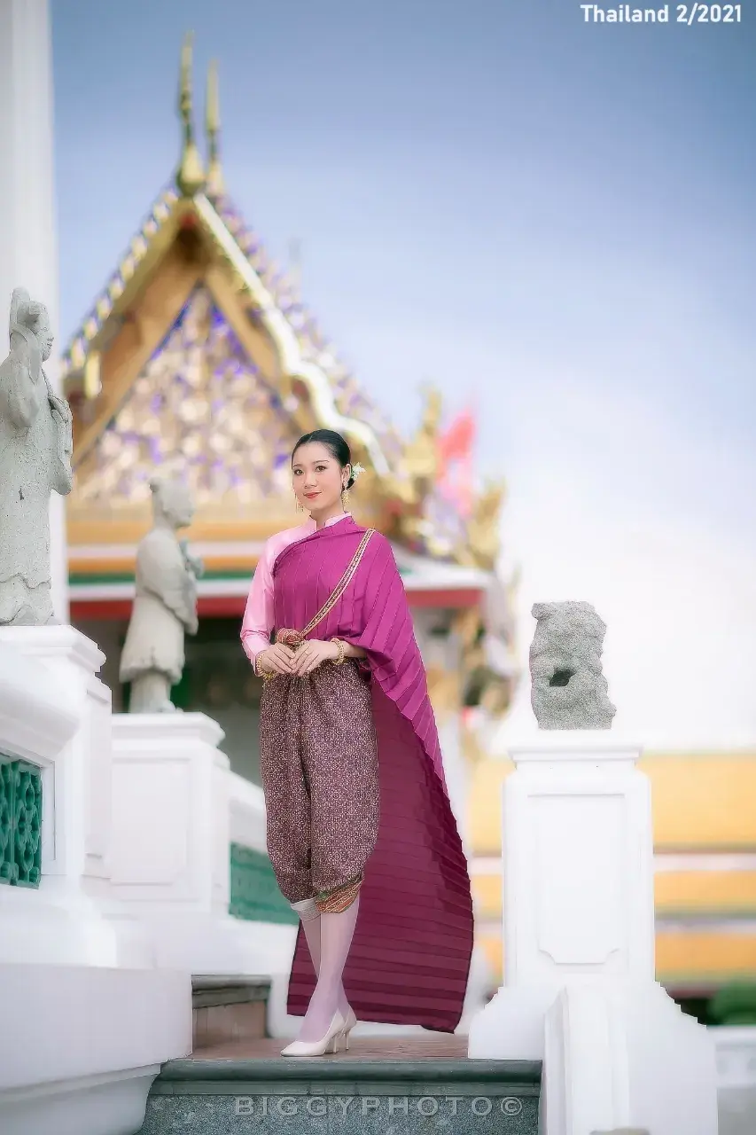 Model in Thai Dress of King Rama IV Period 🇹🇭