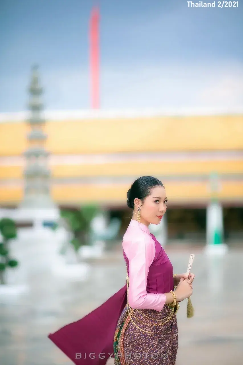 Model in Thai Dress of King Rama IV Period 🇹🇭