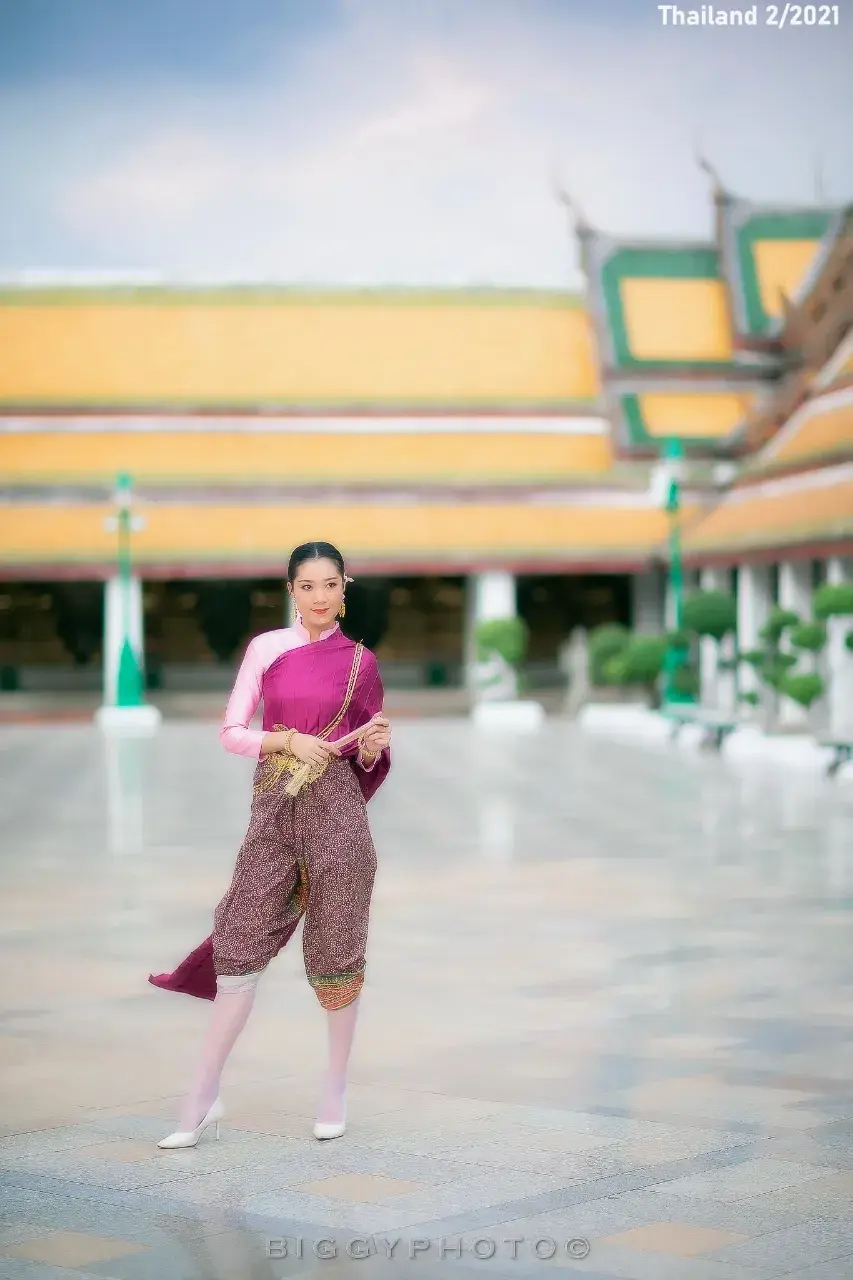 Model in Thai Dress of King Rama IV Period 🇹🇭