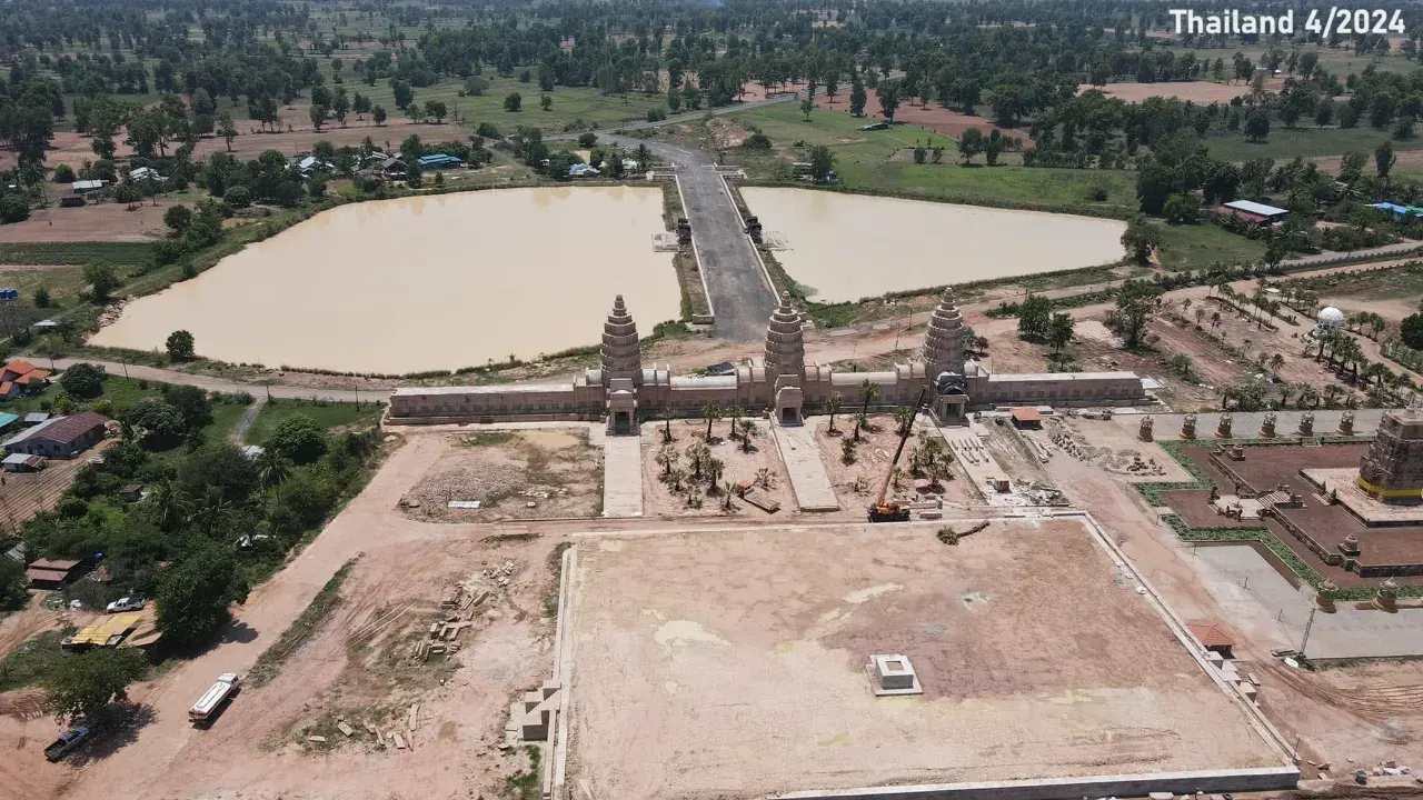 Sihanakhon at Wat Phu Man Fah, April 2024 🇹🇭