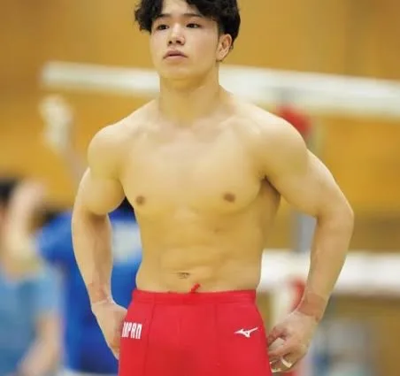 ชินโนะสุเกะ โอกะ นักยิมนาสติกญี่ปุ่น