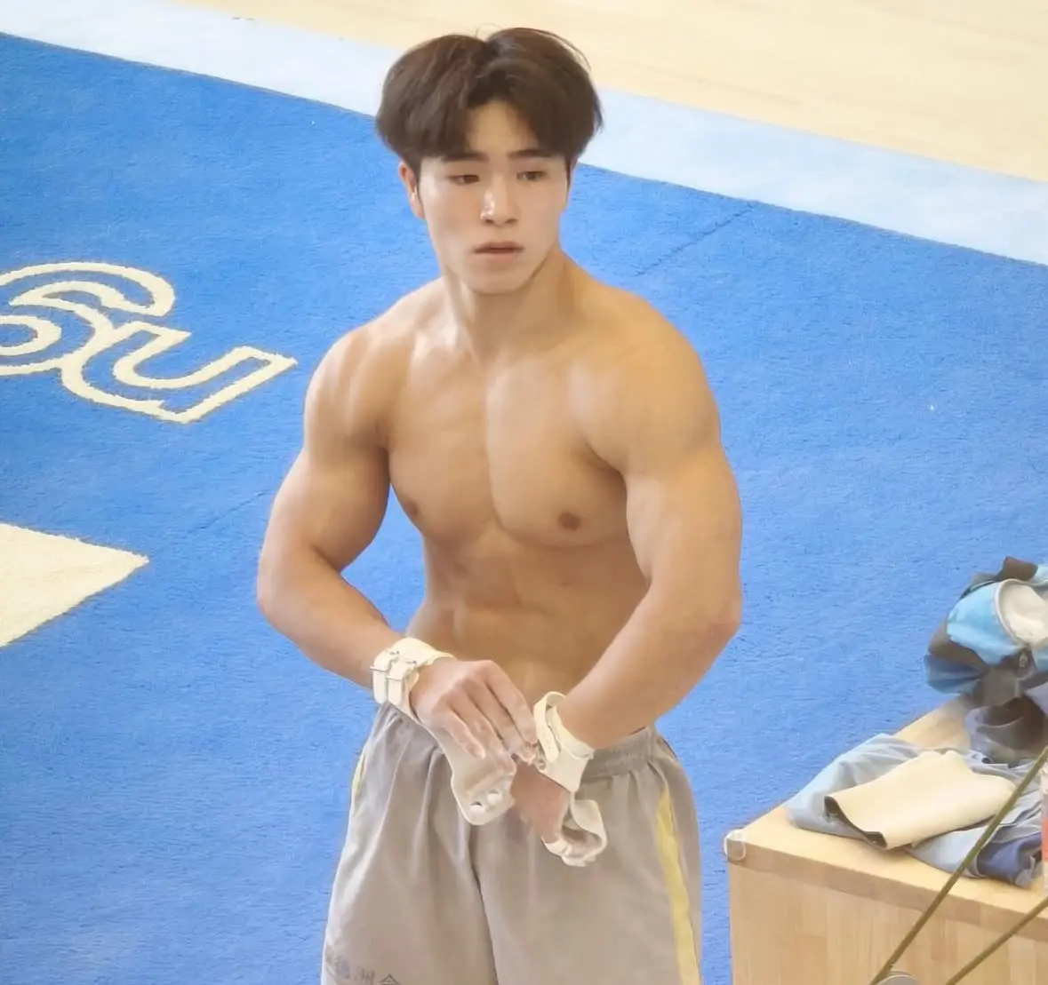 ชินโนะสุเกะ โอกะ นักยิมนาสติกญี่ปุ่น