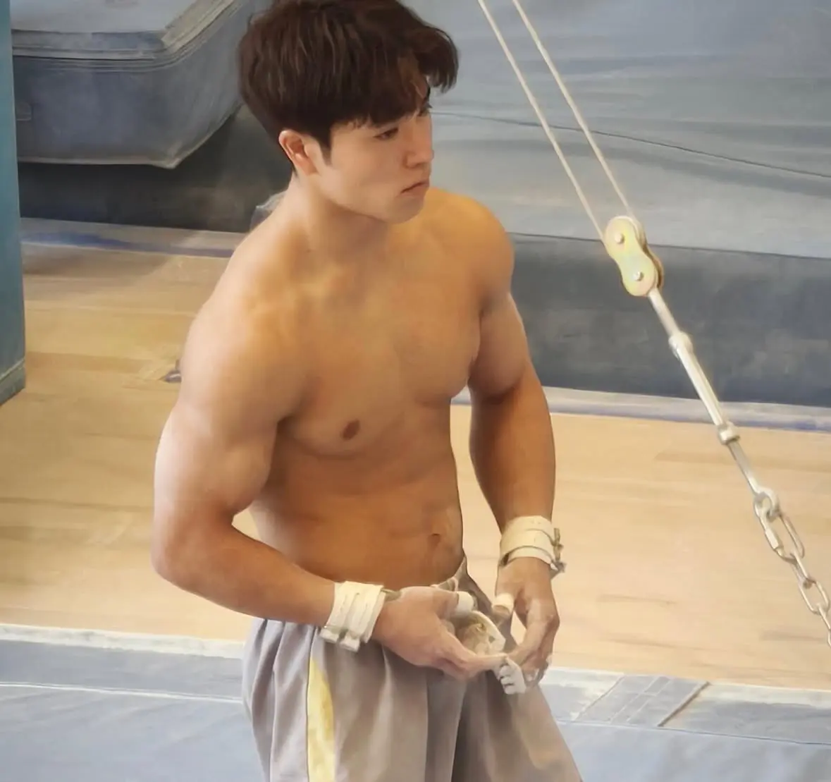 ชินโนะสุเกะ โอกะ นักยิมนาสติกญี่ปุ่น