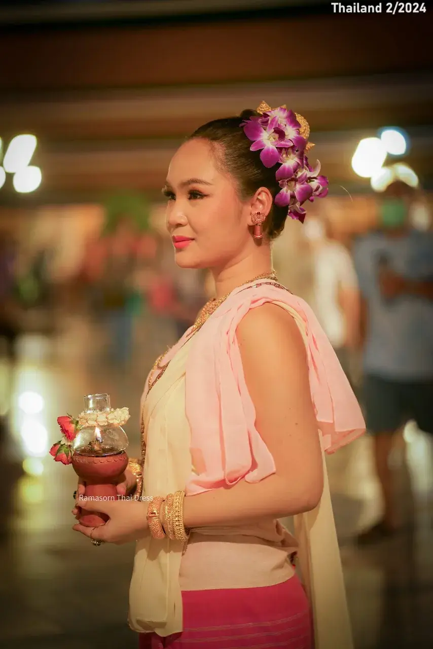 Wian-Thian Candlelight Procession 🇹🇭