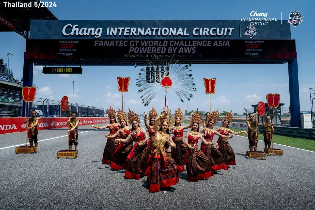 Thai Apsara Dance at GT World Challenge Asia 2024 🇹🇭