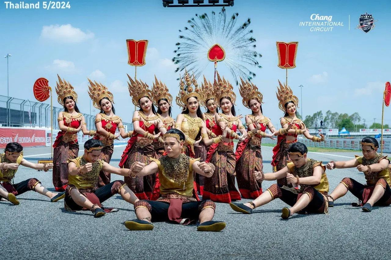 Thai Apsara Dance at GT World Challenge Asia 2024 🇹🇭