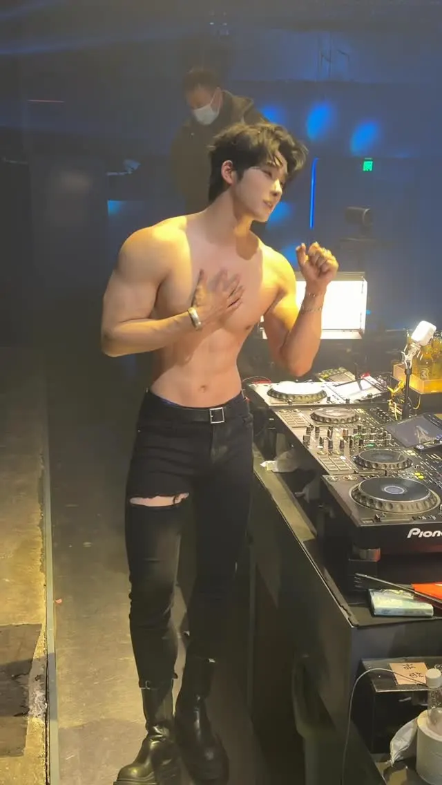 Cool guy : DJ_yihan