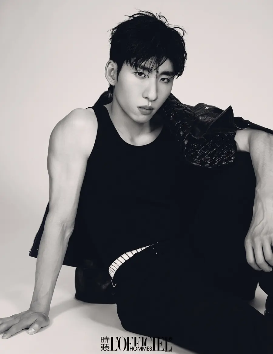 Lin Xiaojun @ L&rsquo;OFFICIEL HOMMES China May 2026