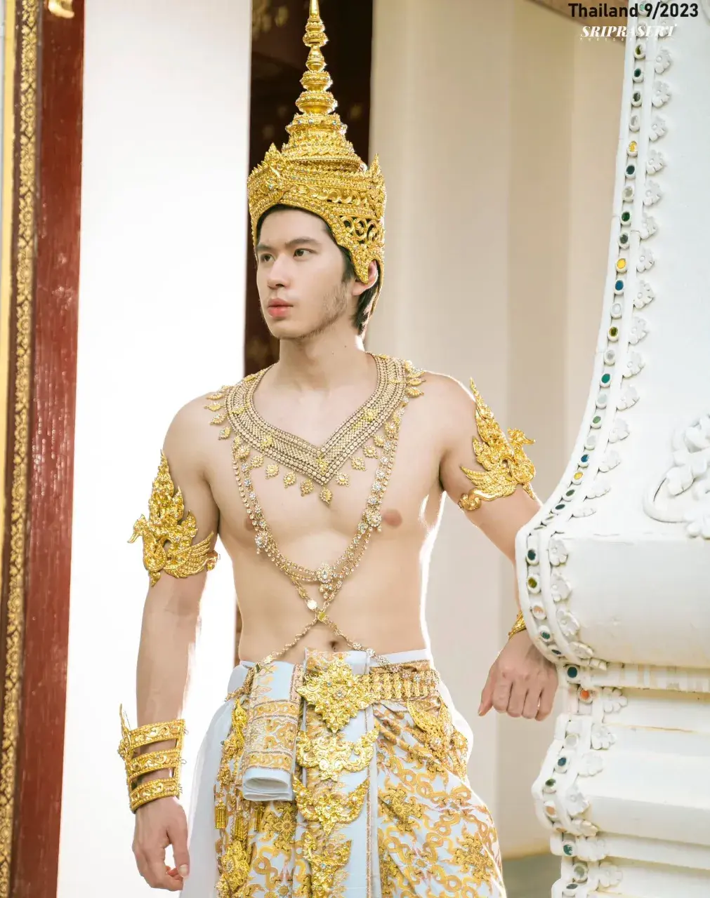 Indonesian Guy in Thai Costume 🇮🇩🇹🇭