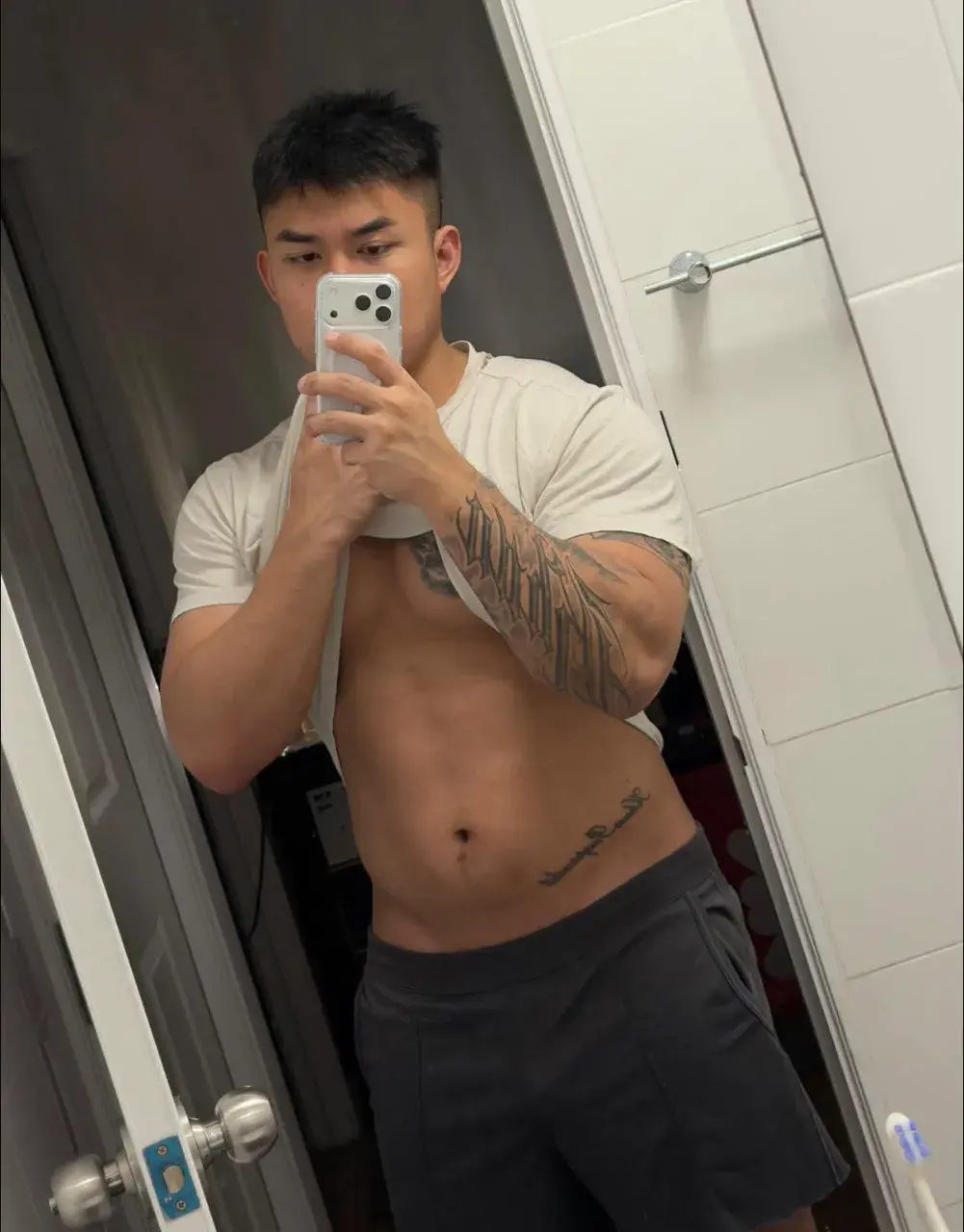 จำได้มั้ยยย หนุ่มหล่อดาวทวิตชื่อดัง