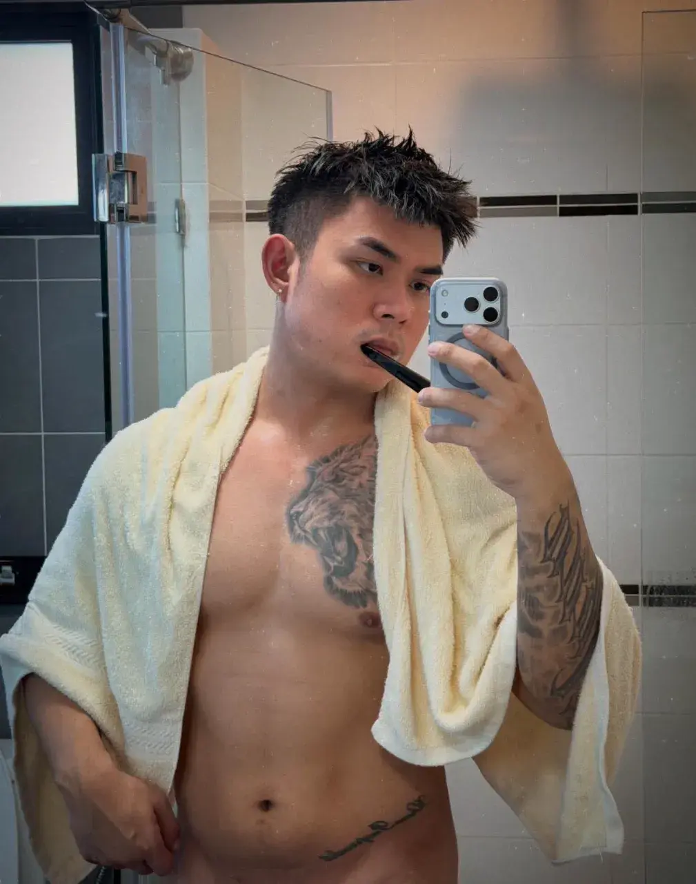 จำได้มั้ยยย หนุ่มหล่อดาวทวิตชื่อดัง