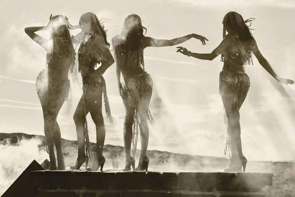 Lisa @ VANITY FAIR Summer 2026