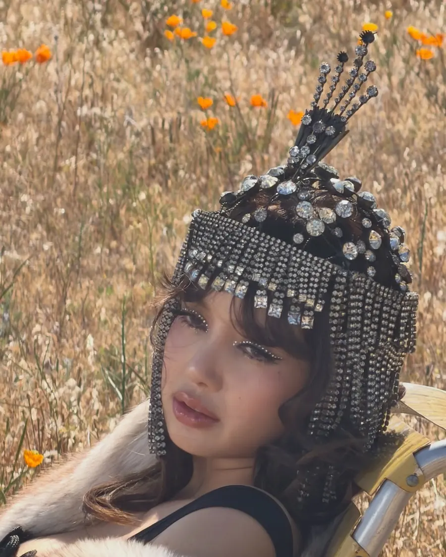 Lisa @ VANITY FAIR Summer 2026