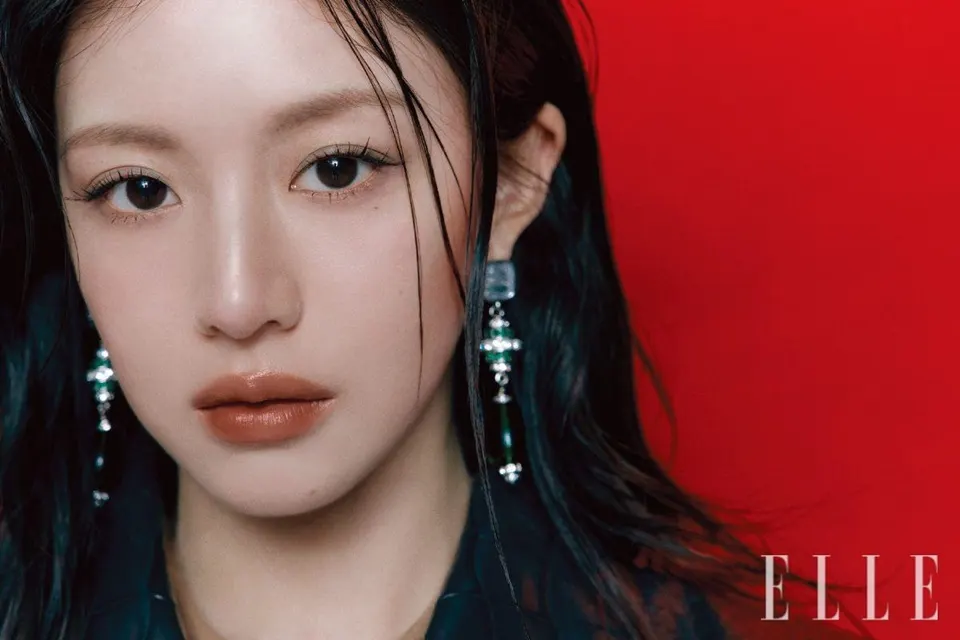 Go Younjung @ ELLE Korea June 2026