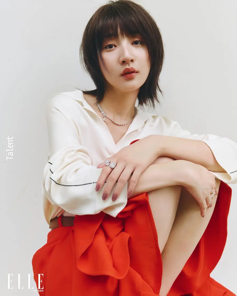 ออกแบบ-ชุติมณฑน์ & Moon Lee @ ELLE Taiwan May 2026