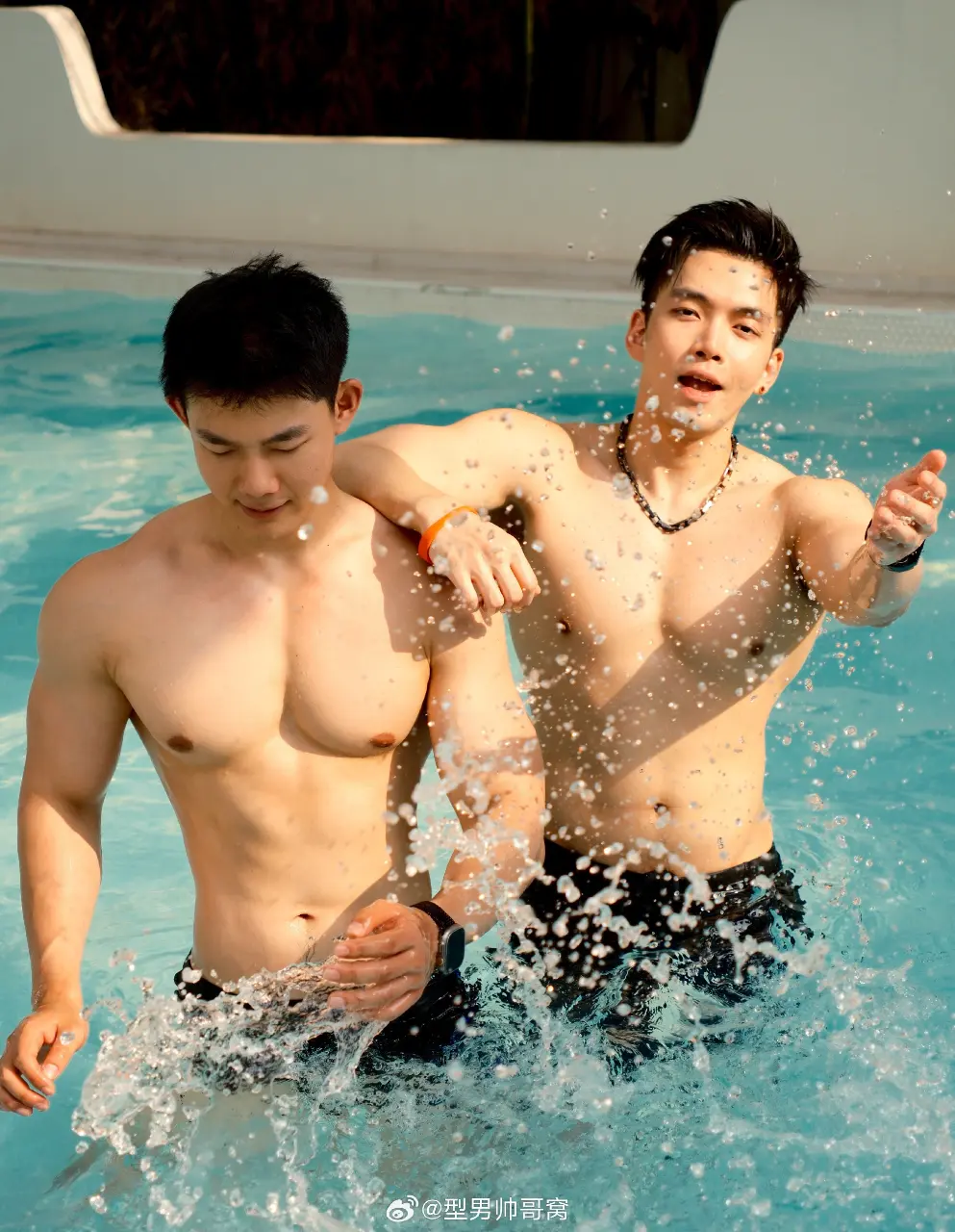 Model & Video Creator : 叶子涵Zion