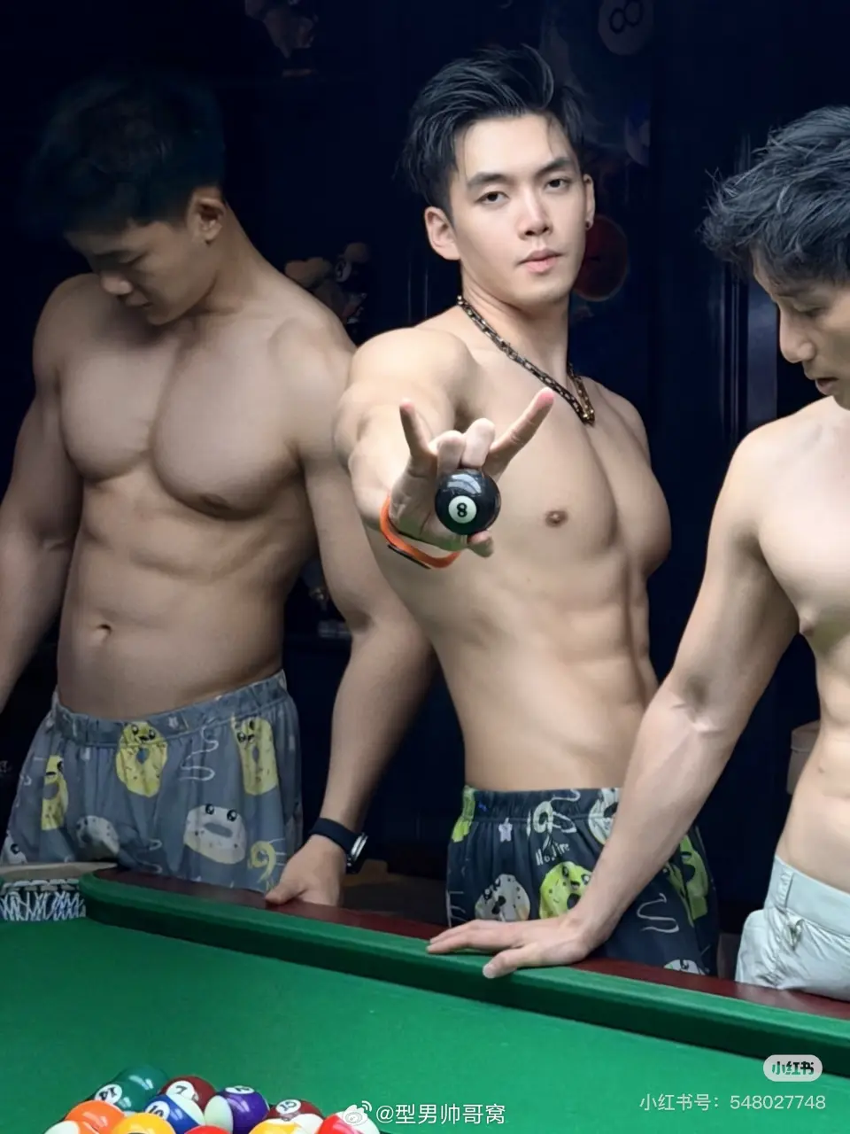 Model & Video Creator : 叶子涵Zion