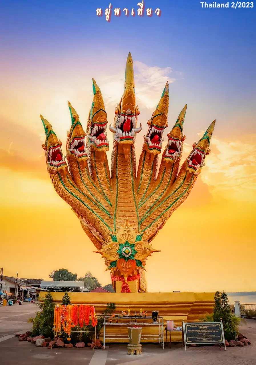 Great Naga Statue and Thai Temple in Nong Khai 🇹🇭