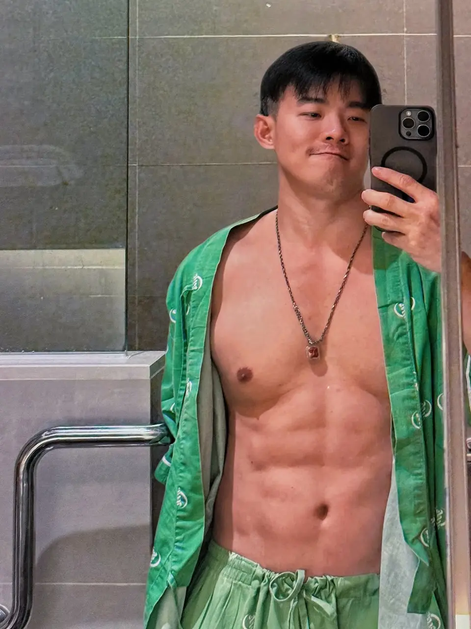 Influencer : SORAWICH W