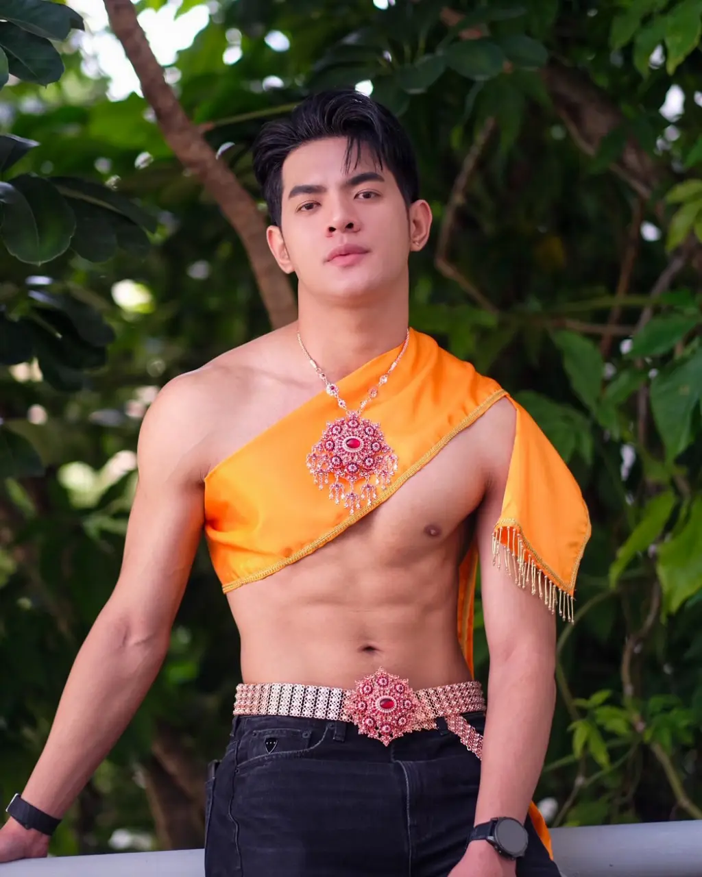 Actor / Model / Influencer : AL Wittaya Suwannathep