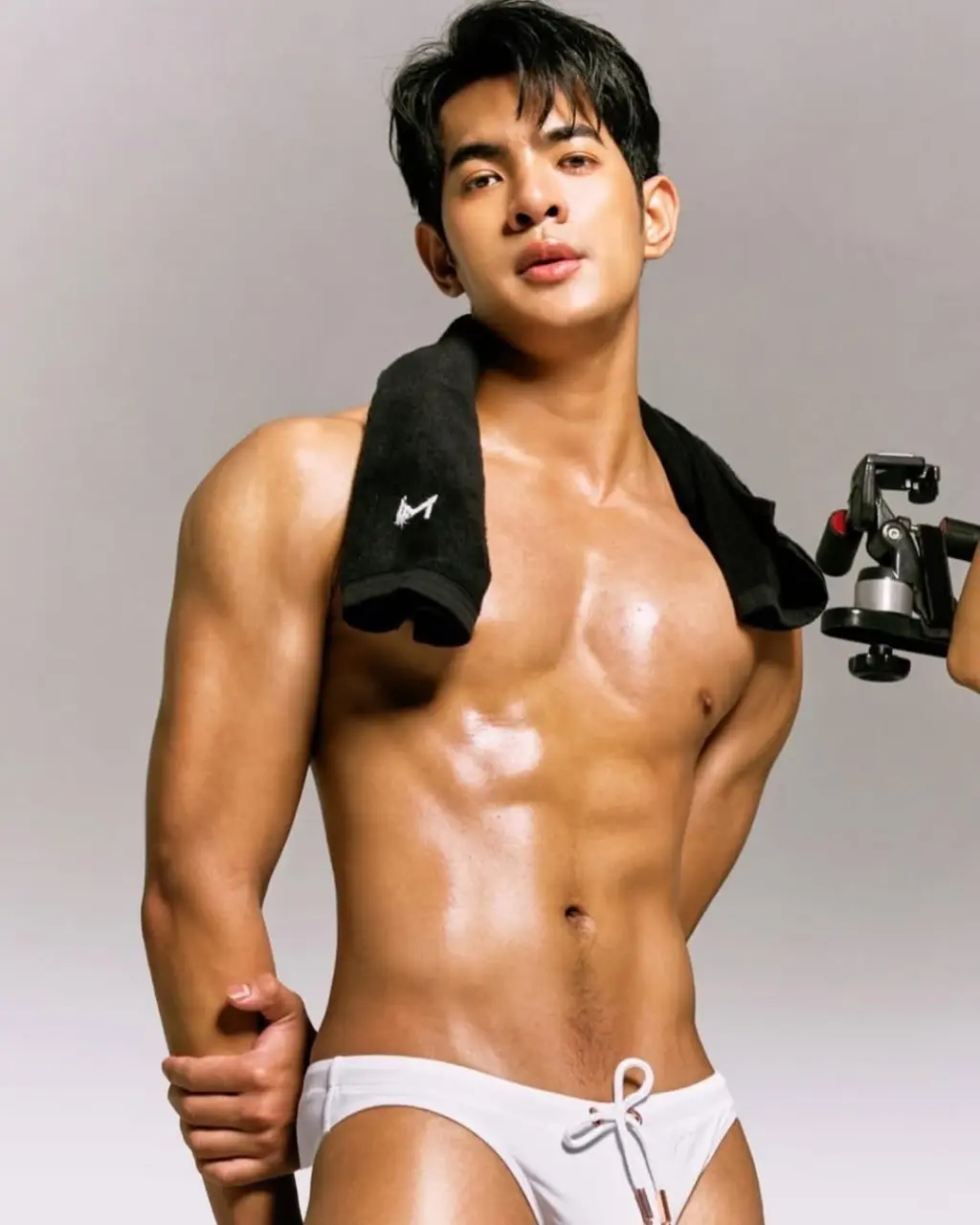 Actor / Model / Influencer : AL Wittaya Suwannathep