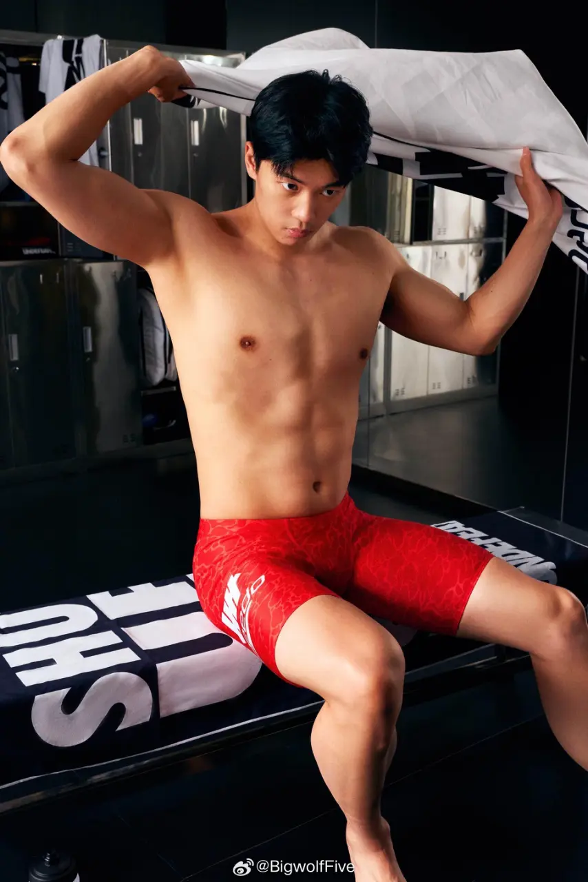 Wang Shun wearing Speedo
